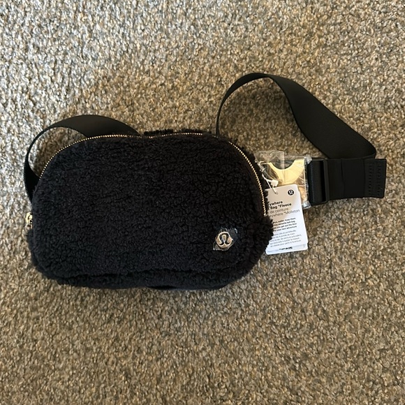 lululemon athletica Handbags - Black Fleece Everywhere Belt Bag NWT RARE